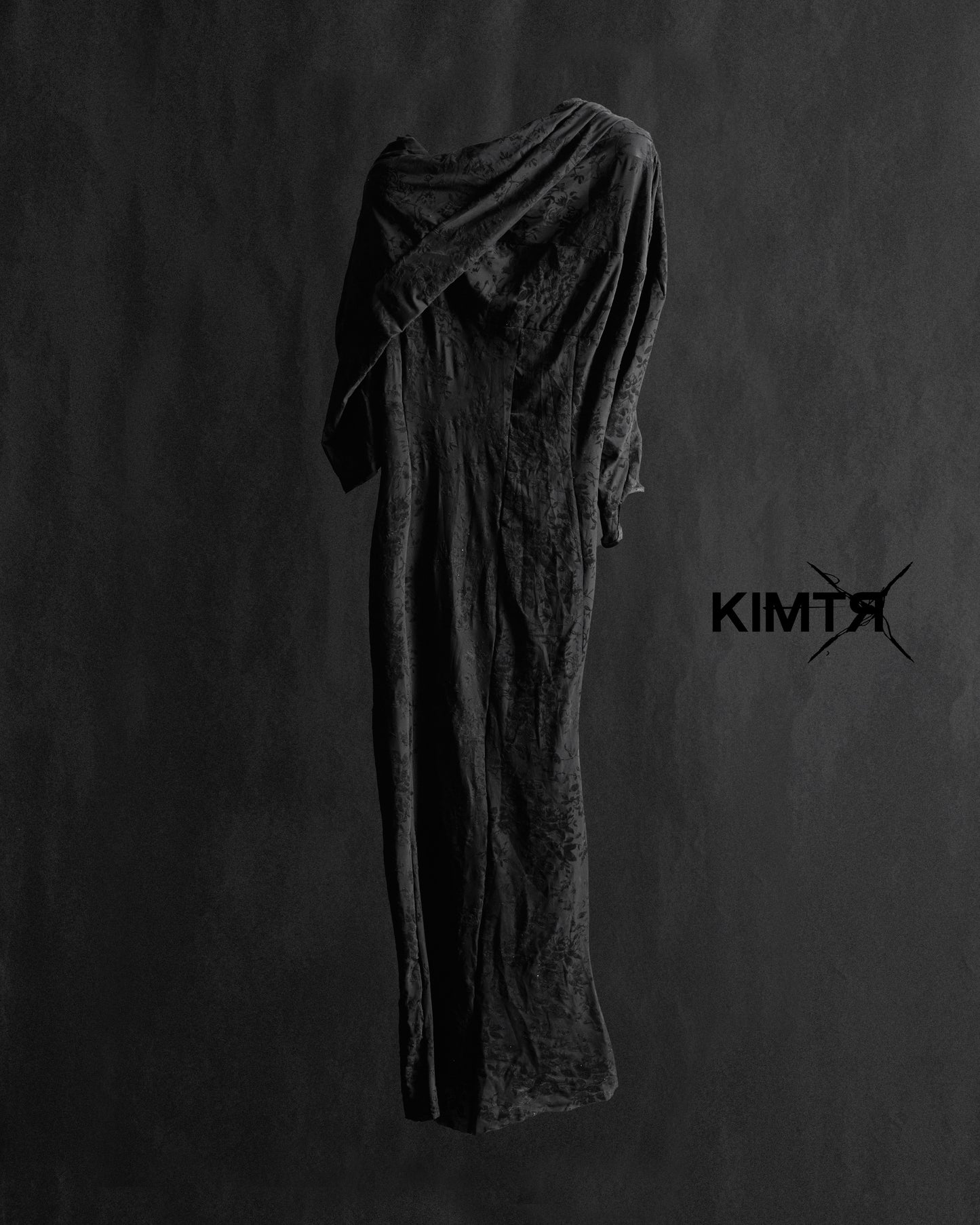 dropped-shoulder-velvet-dress kimtr astoud