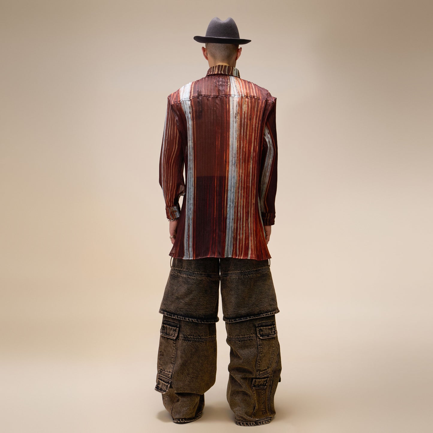 meta-roof-inspired-pleated-shirt ducstudio astoud