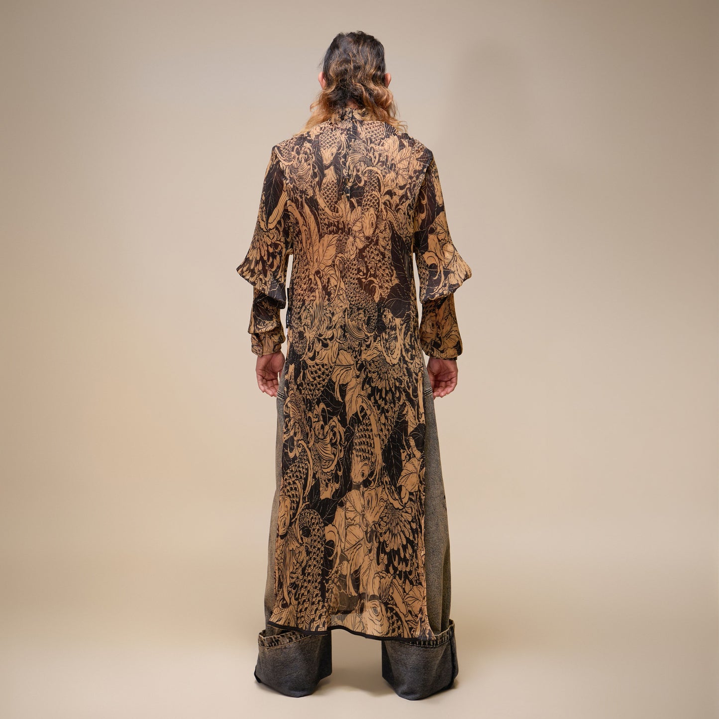tattoo-pleated-ao-dai ducstudio astoud