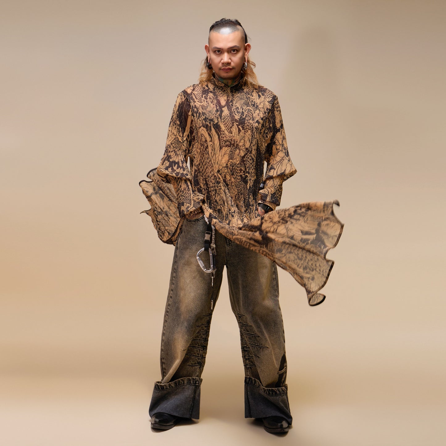 tattoo-pleated-ao-dai ducstudio astoud