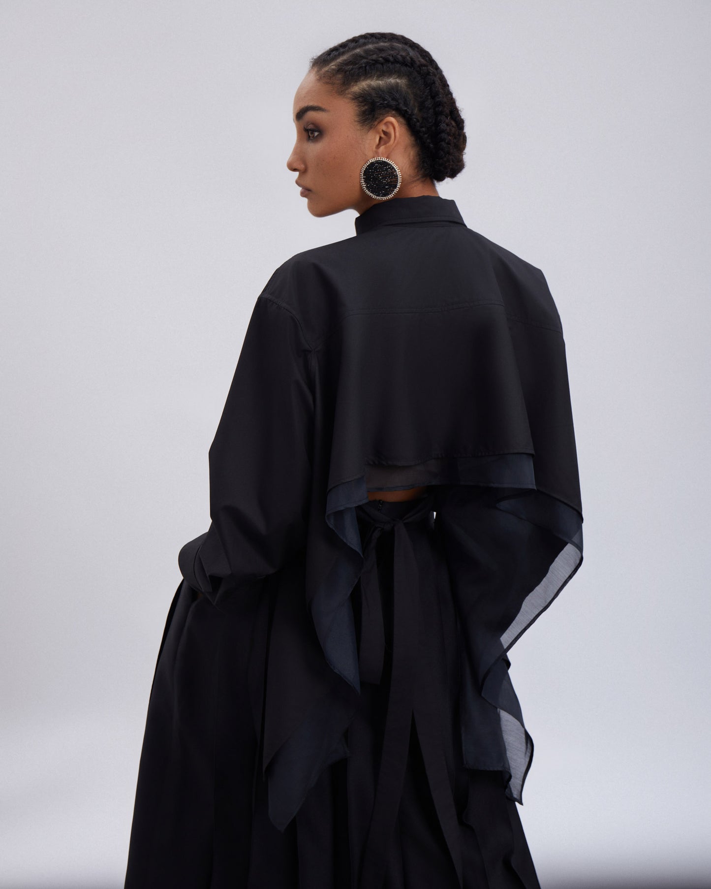 lẳng-lơ-open-back-tied-shirt-black-caostu-astoud
