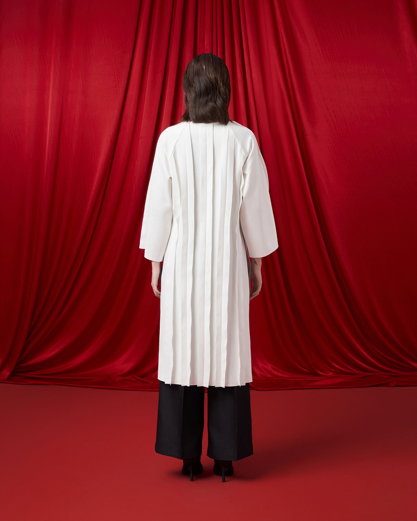 bomber-ao-dai-white-CAOSTU-ASTOUD