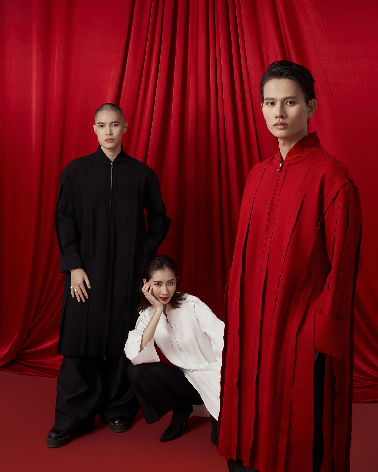 bomber-ao-dai-white-CAOSTU-ASTOUD