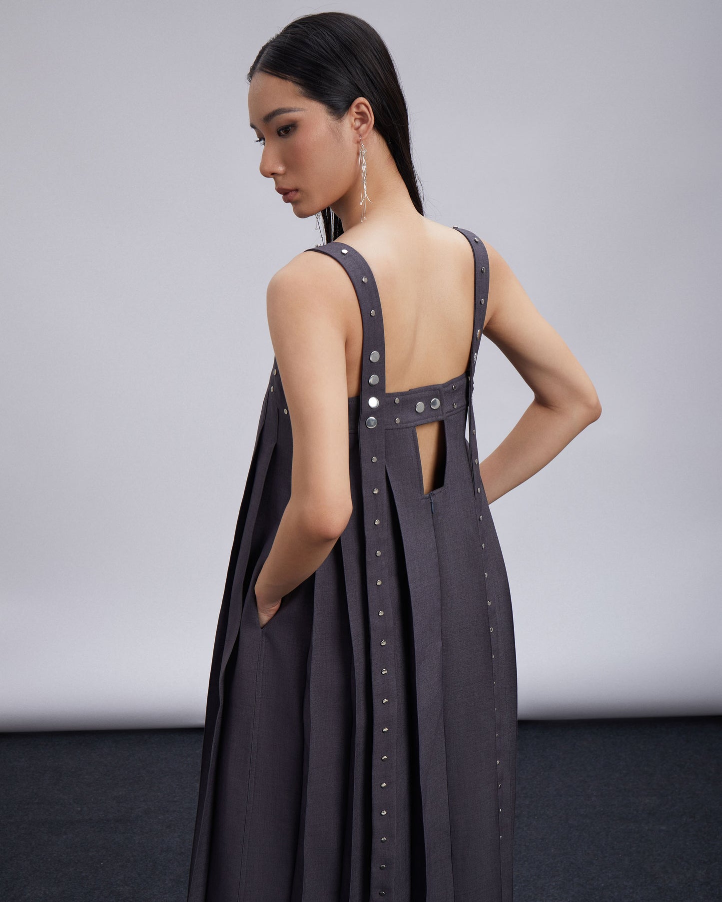 pleated-maxi-dress-caostu-space-grey-astoud