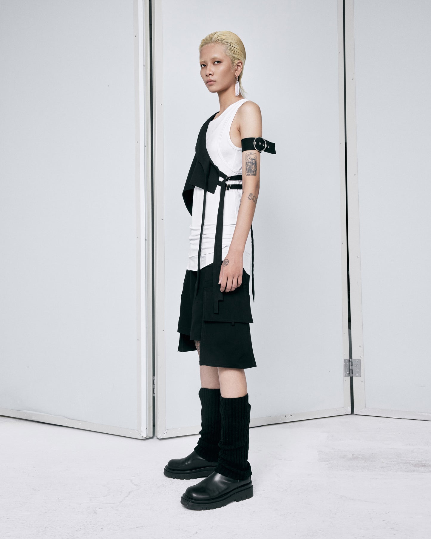 black-linen-asymmetric-vest-FORTYTHREE-astoud