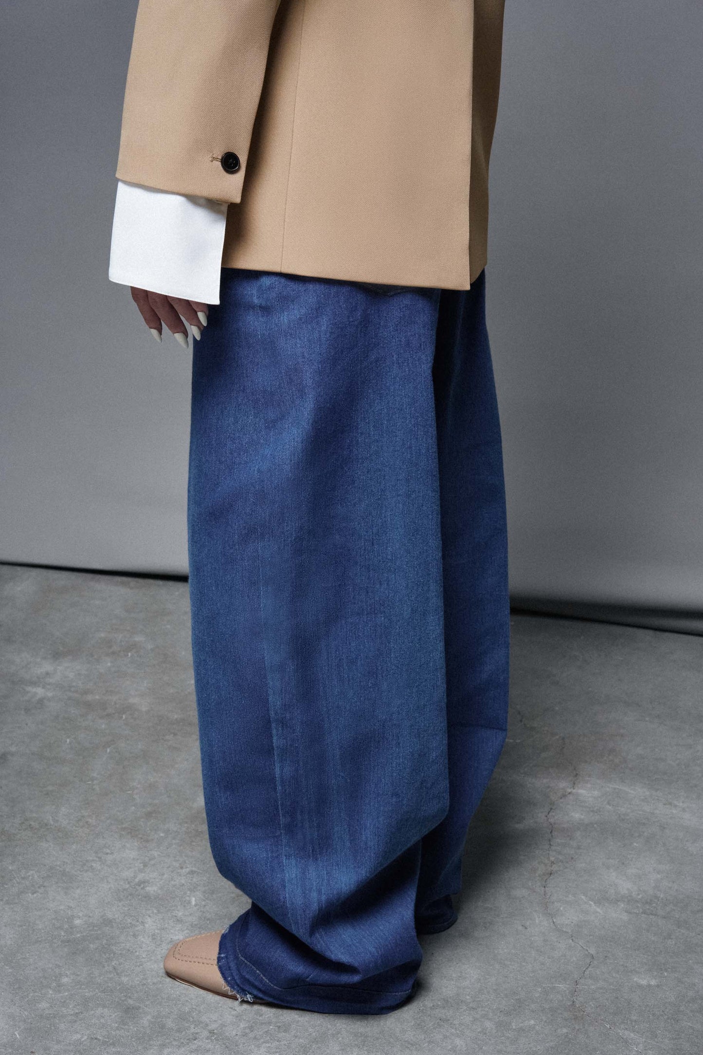 blue-baggy-curved-leg-jeans-FORTYTHREE-ASTOUD