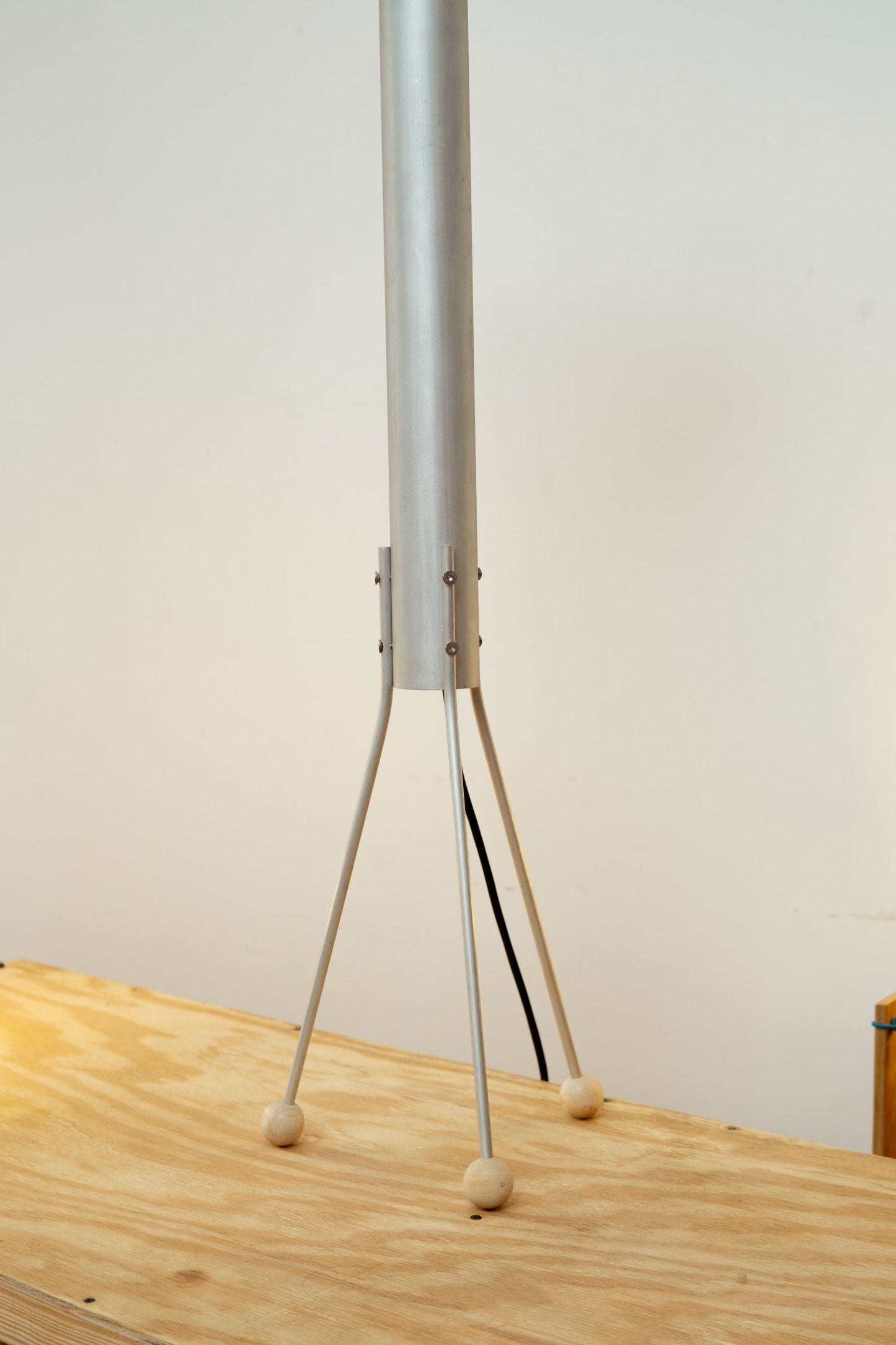very-tall-banh-trang-nhom-lamp-handcrafted-aluminum-wood-steel-nem