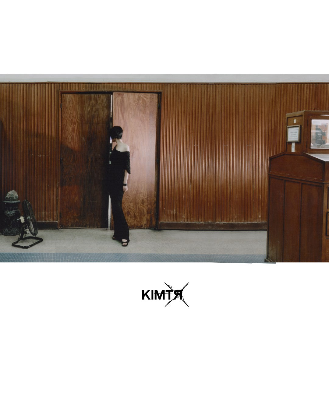 dropped-shoulder-velvet-dress kimtr astoud