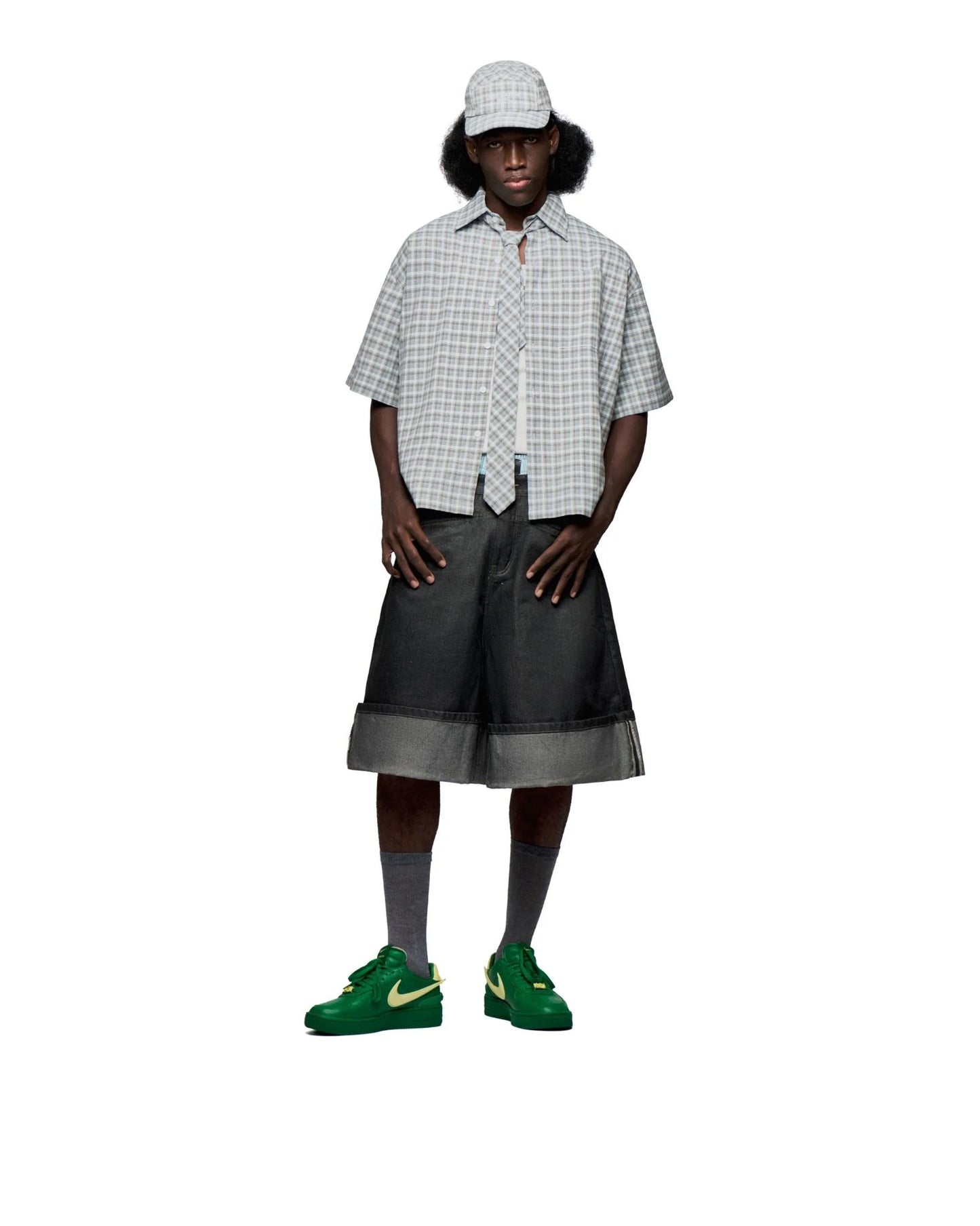 washed-black-overrolled-carpenter-shorts lider astoud