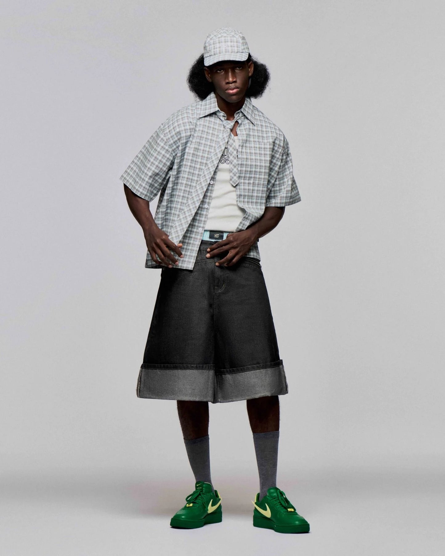 washed-black-overrolled-carpenter-shorts lider astoud