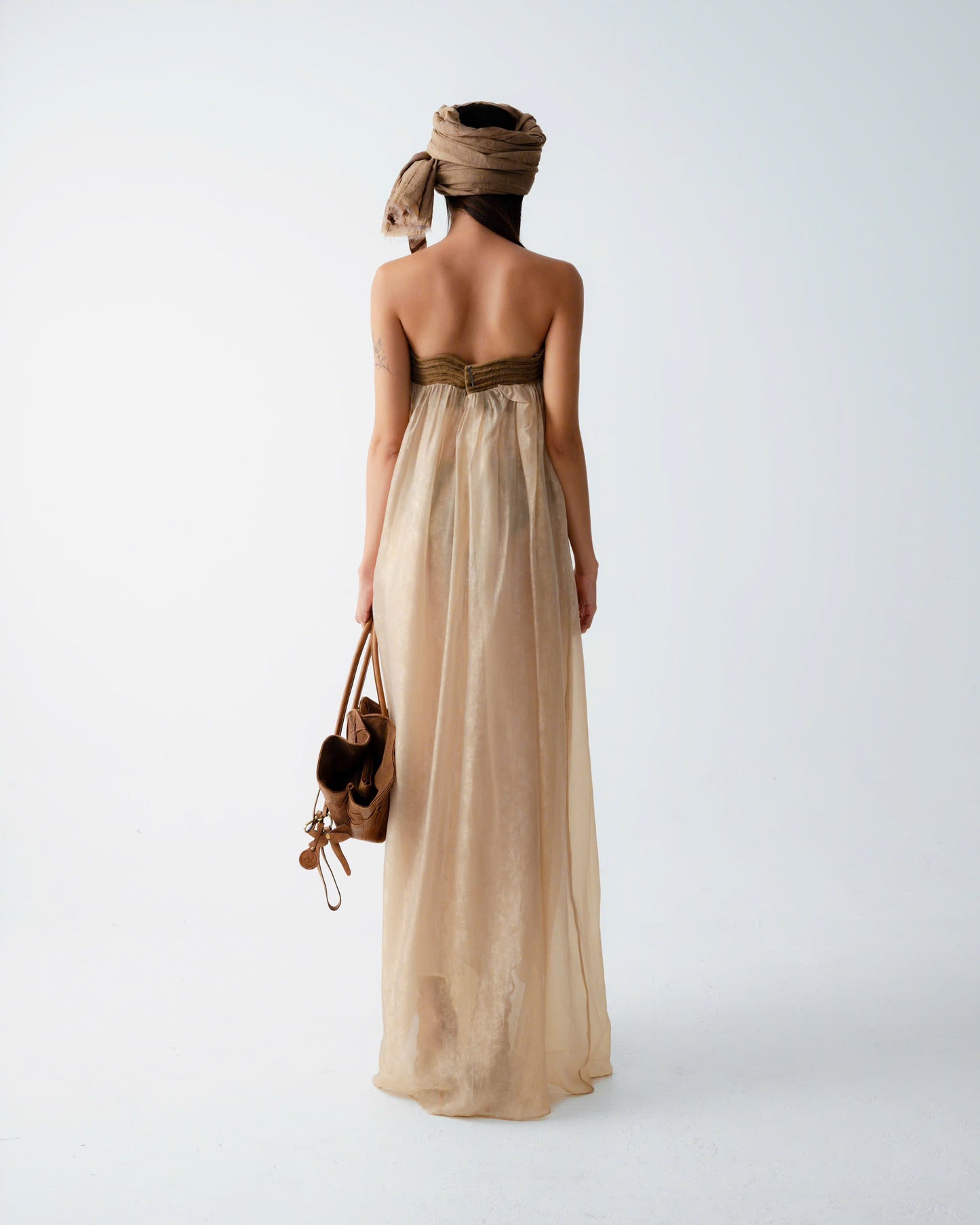 bang-lang-organza-strapless-gown an heritage astoud