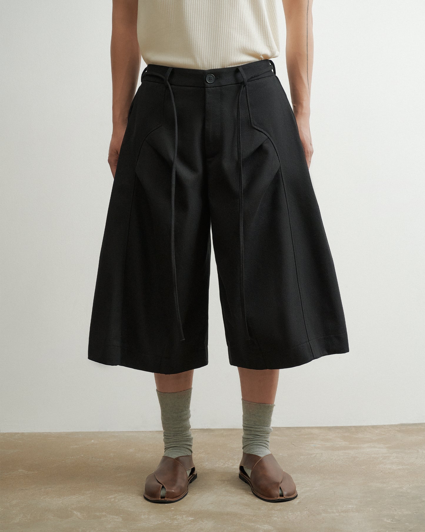 White Ubro Culottes Pants AIN Astoud