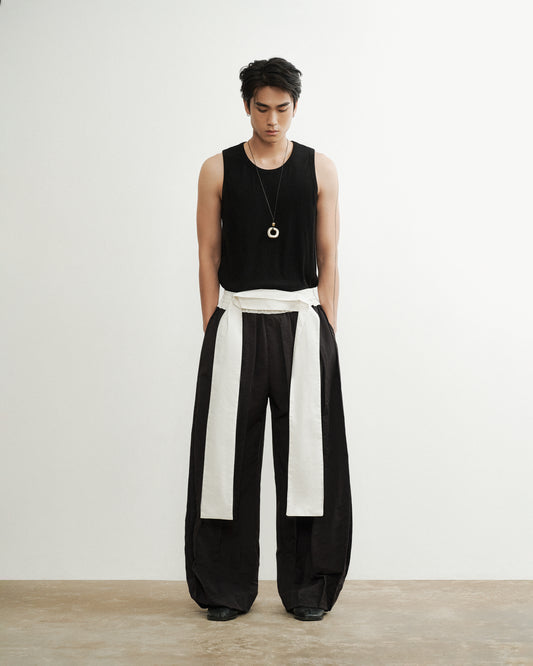Black Esh Tank Top AIN Astoud