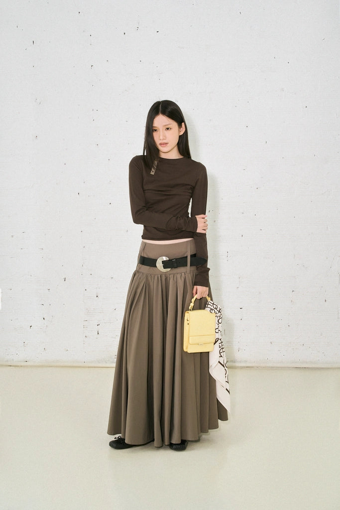 nylon-belt-skirt the idiot