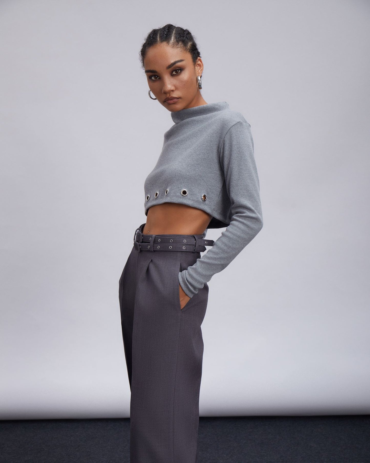 knit-crop-top-grey-CAOSTU