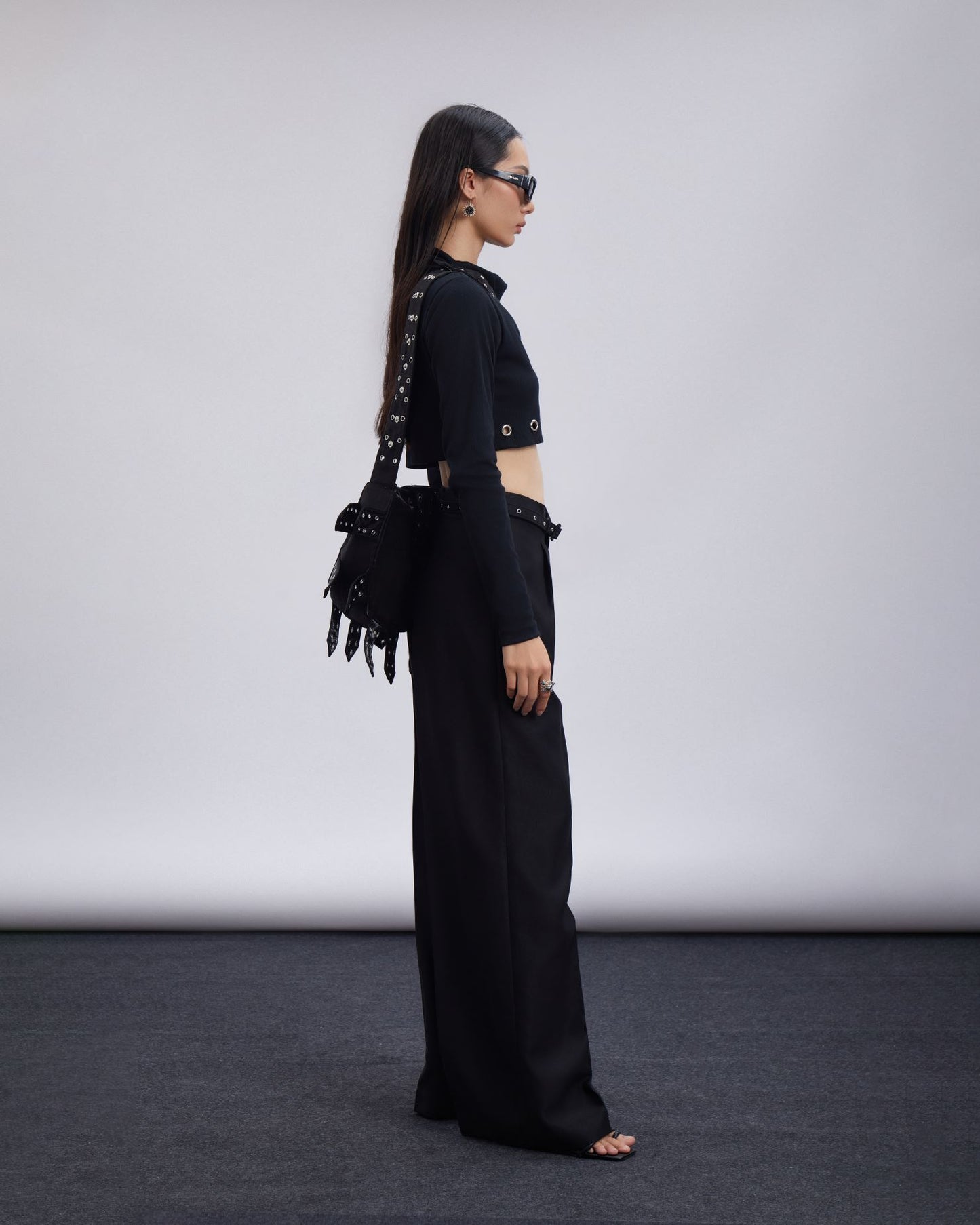 knit-crop-top-black-CAOSTU-ASTOUD