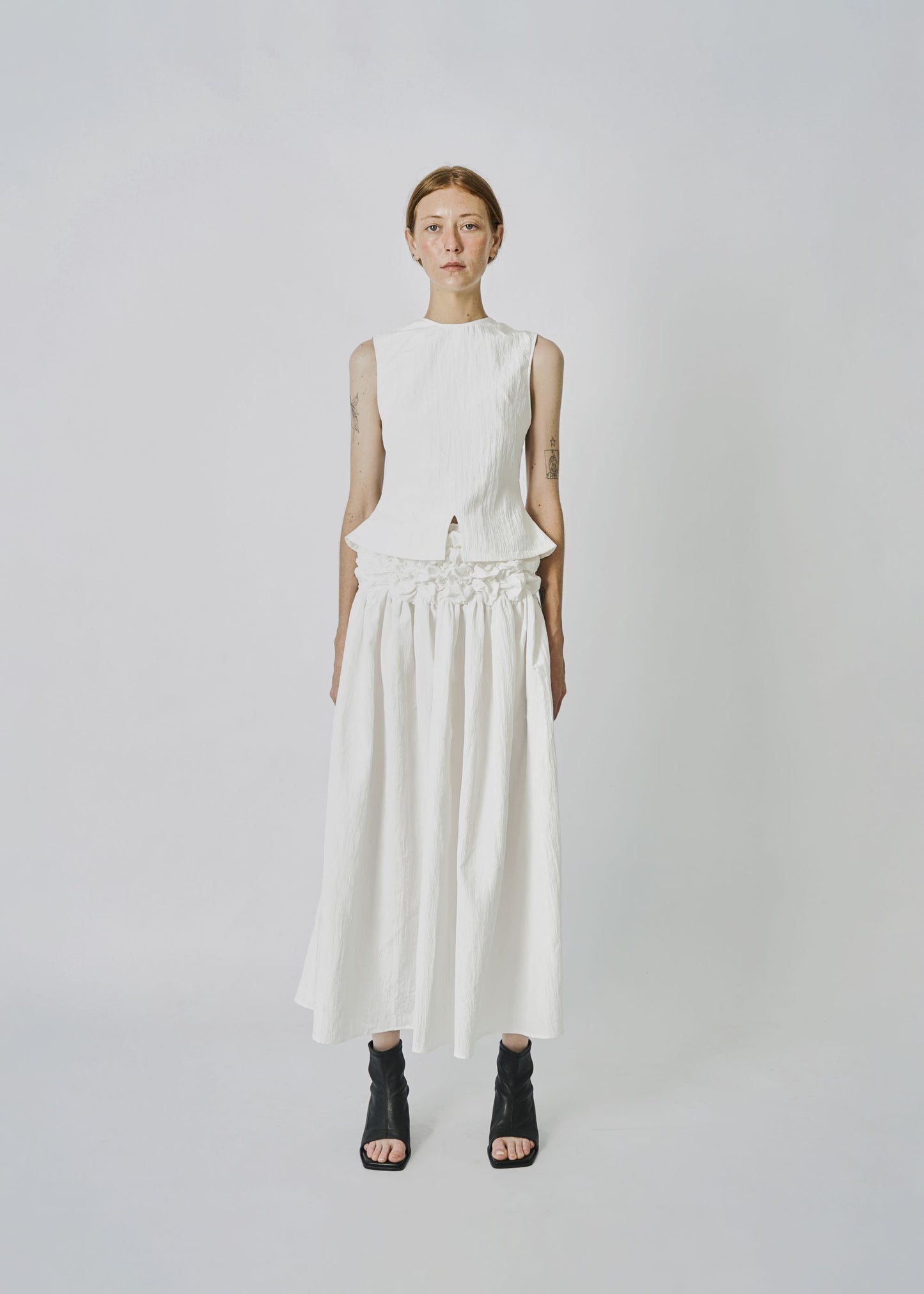 yoko-v-back-sleeveless-top-MAYNE STUDIOS