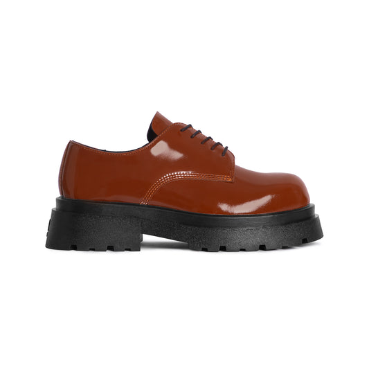 the-chunky-wolf-ss24-caramel-brown-derby the wolf astoud