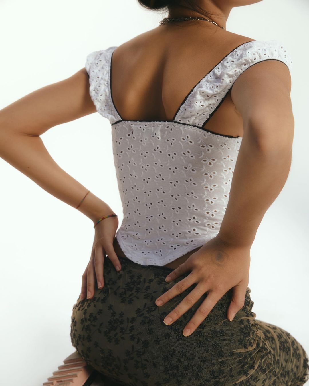 milkmaid-top-AKA.MYDINH-ASTOUD