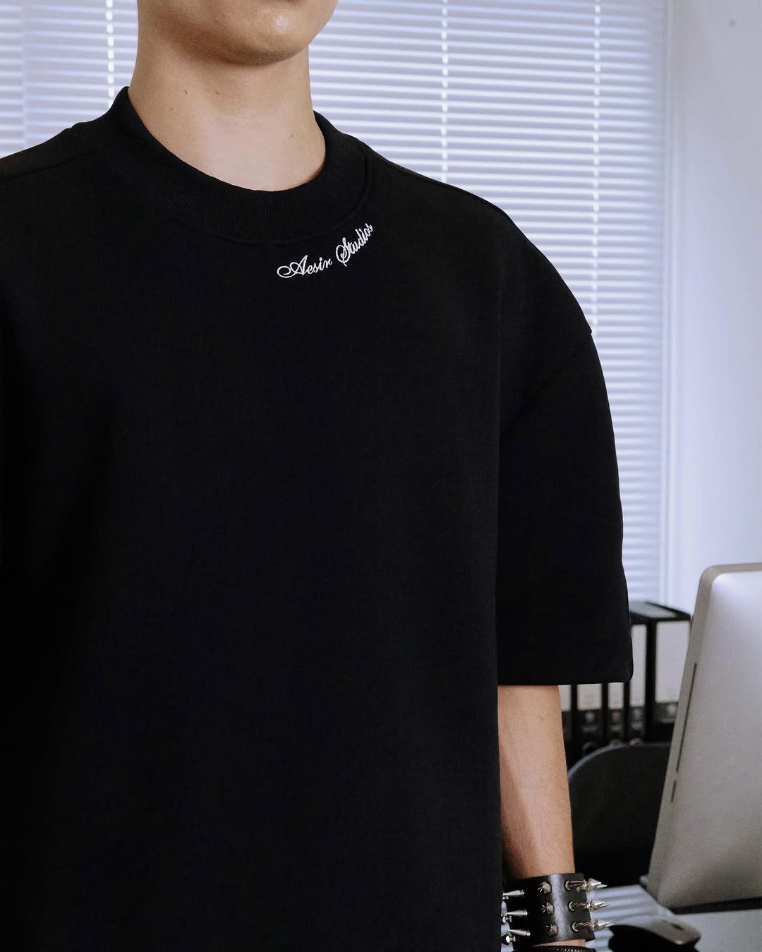 ssss-men-black-signature-balloon-t-shirt aesir astoud