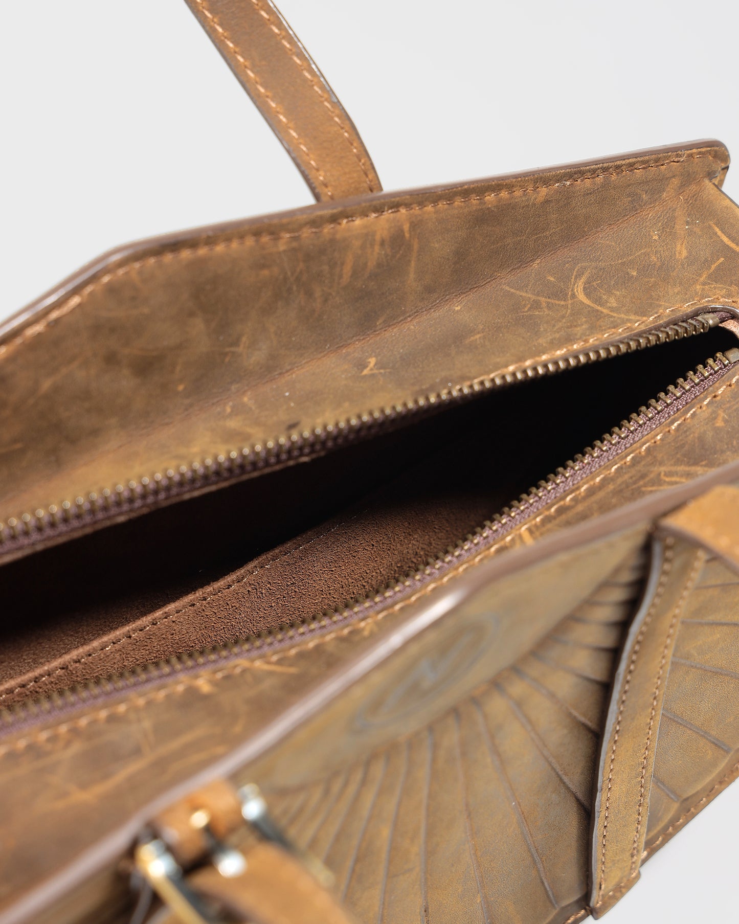flabellum-leather-bag an heritage astoud