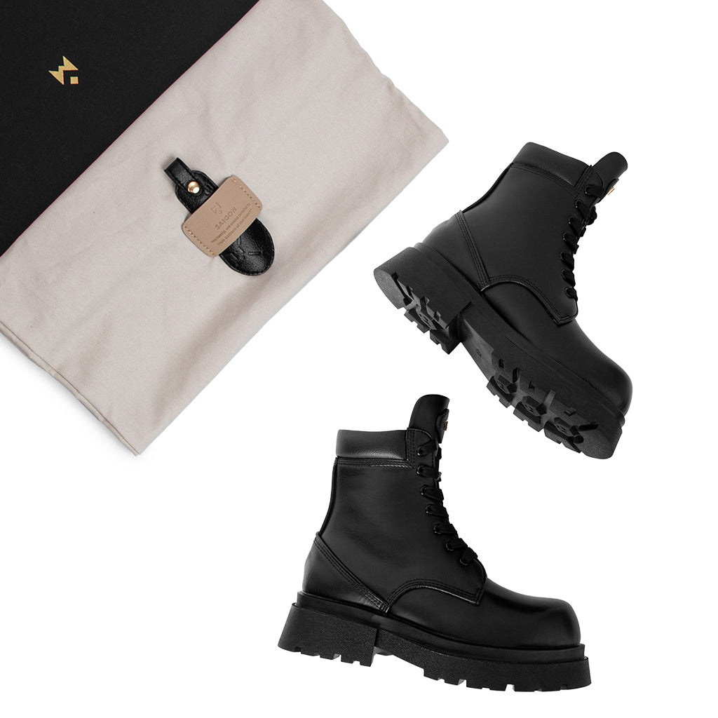 the-gigantic-wolf-black-combat-boot thewolf astoud