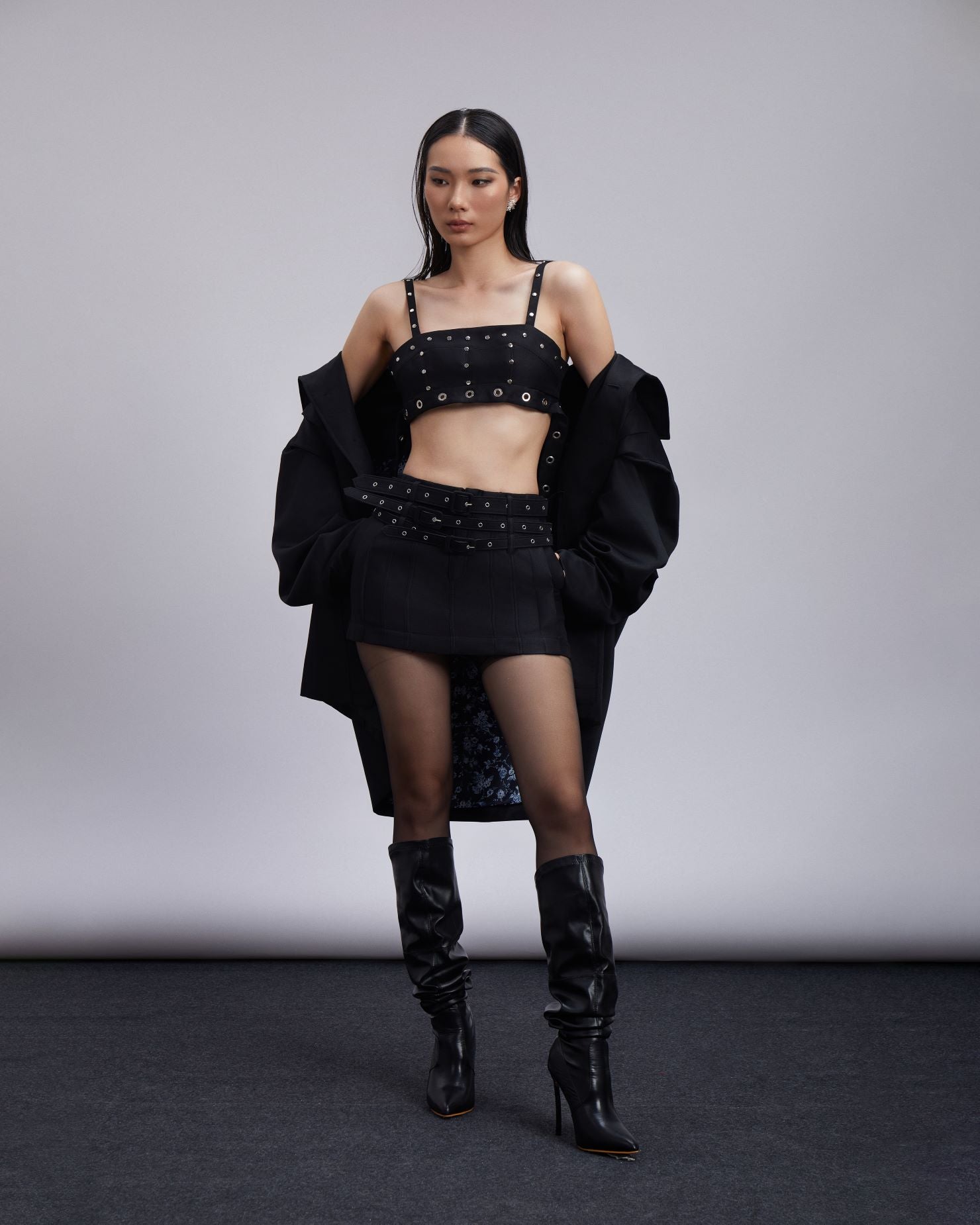 pierced-tube-top-black-CAOSTU