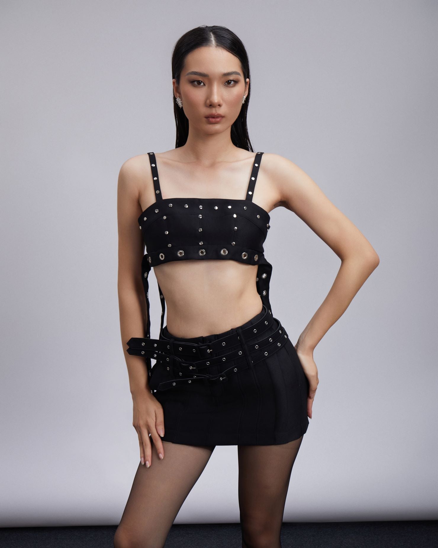 pierced-tube-top-black-CAOSTU