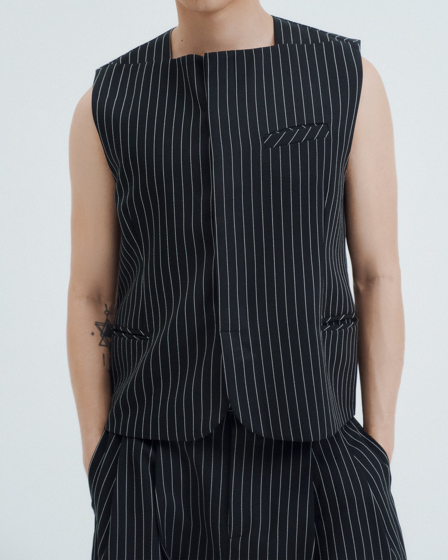 Black Stripe Jamor Gilet