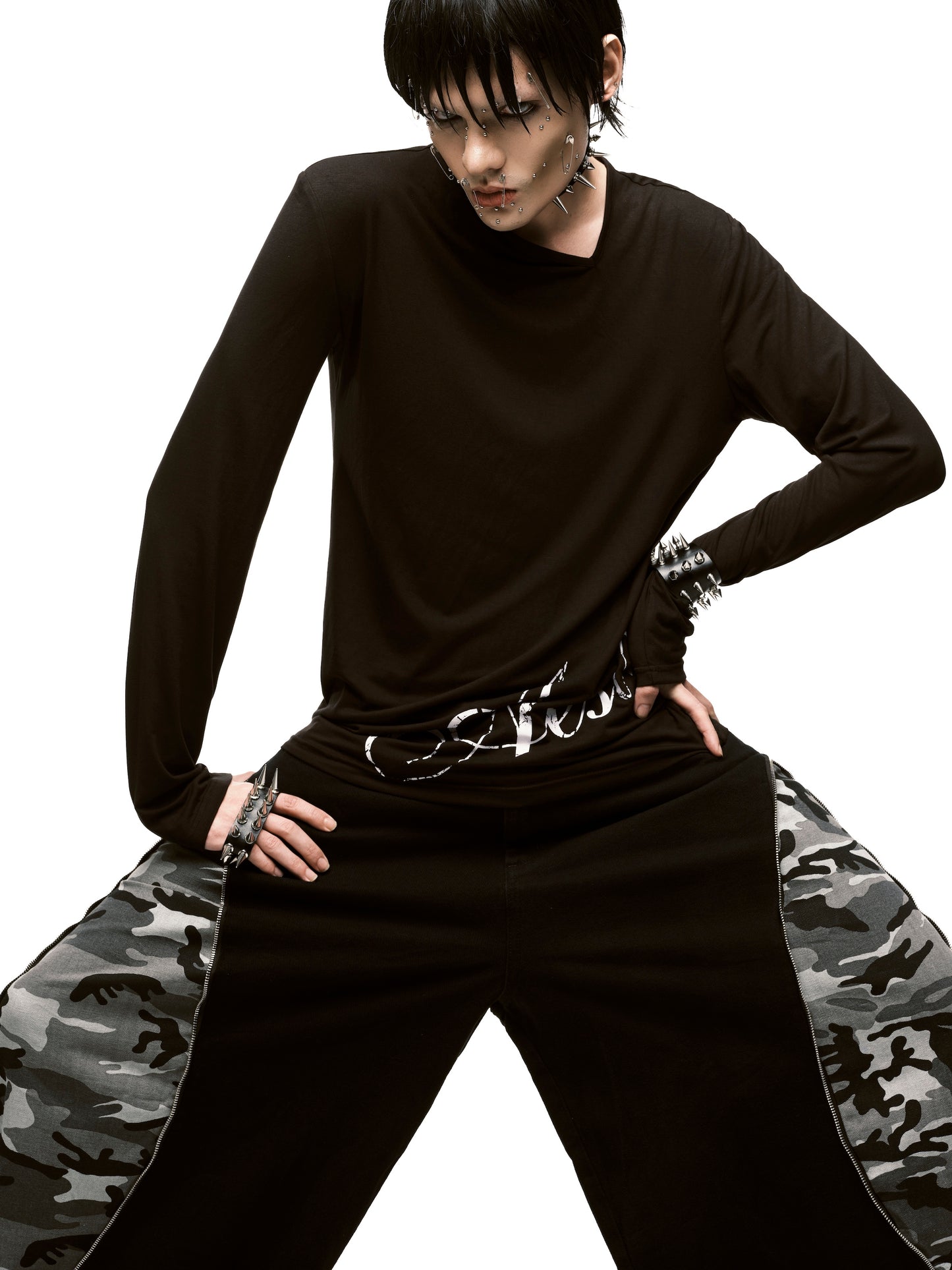 ssss-men-black-frisson-camo-zip-balloon aesir astoud