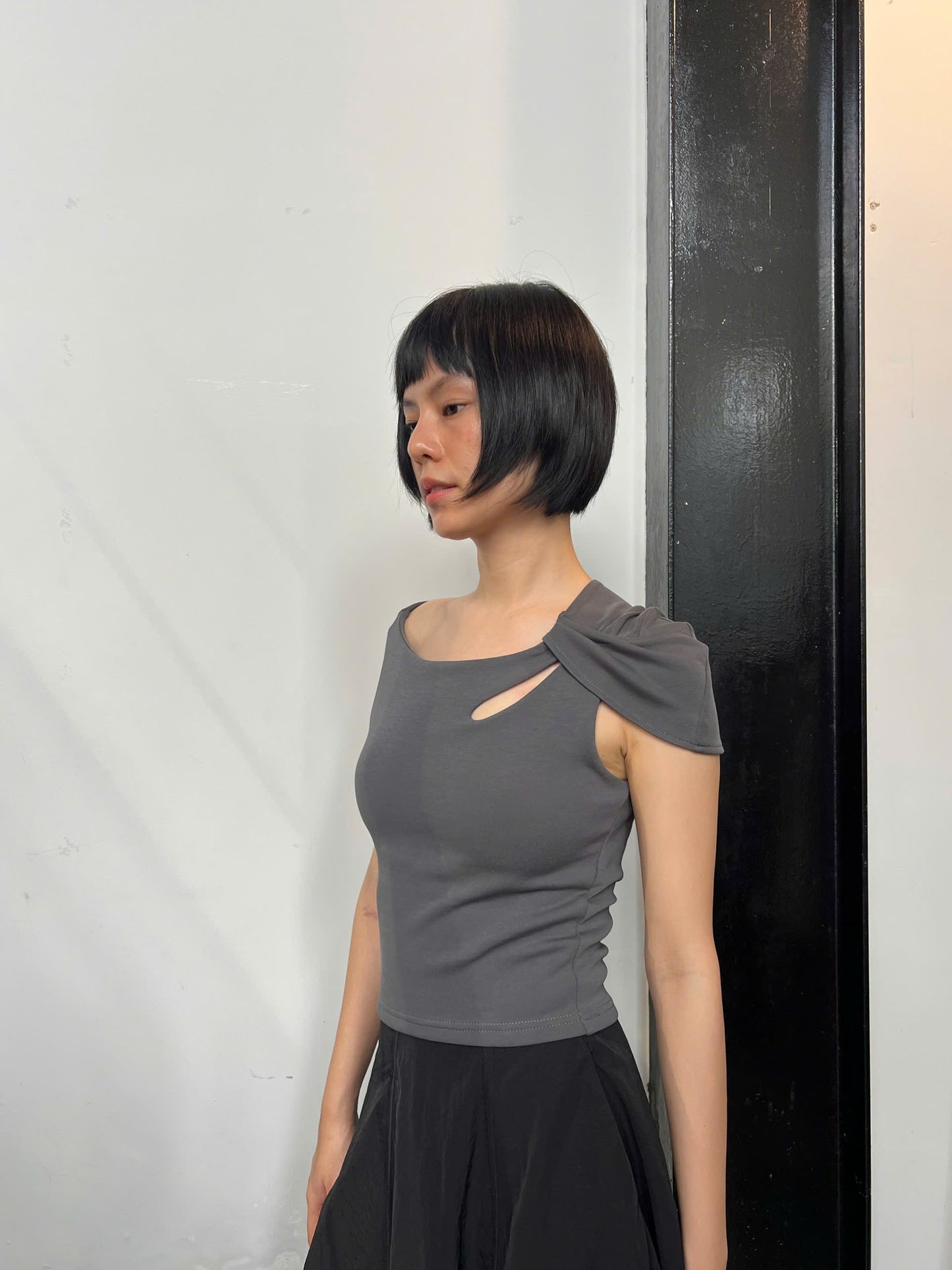 vấn-vương-shirt profilemomo astoud