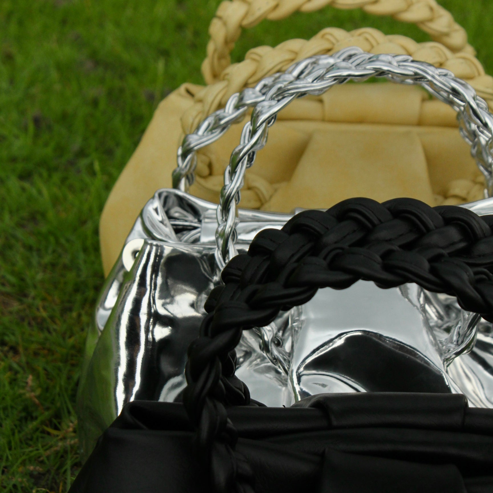 silver-braided-handle-bag-ARYA-astoud