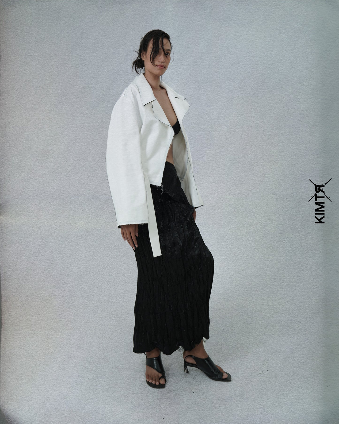 black-light-smoke-jacket kimtr astoud