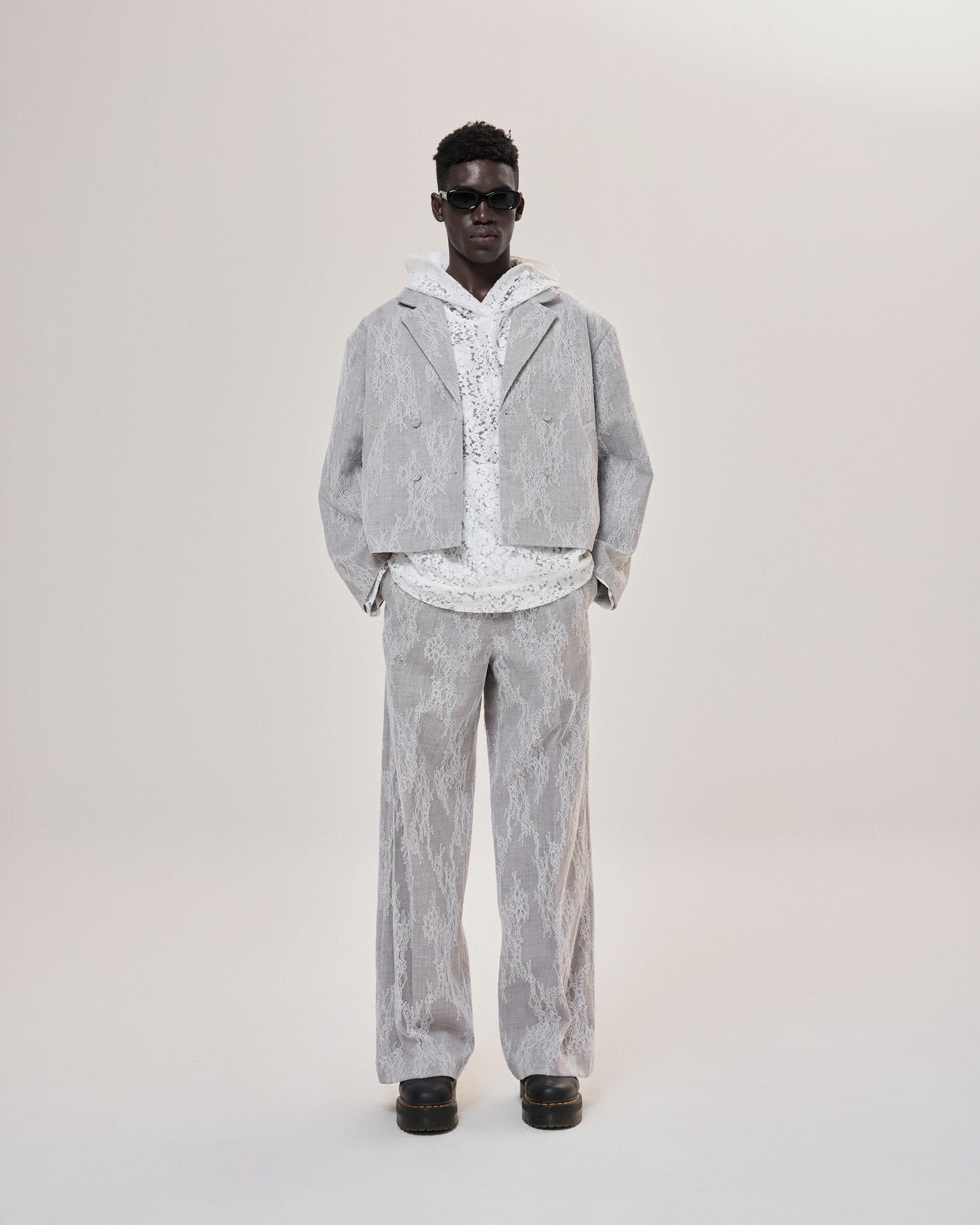a-thousand-flowers-blazer-grey astoud caostu
