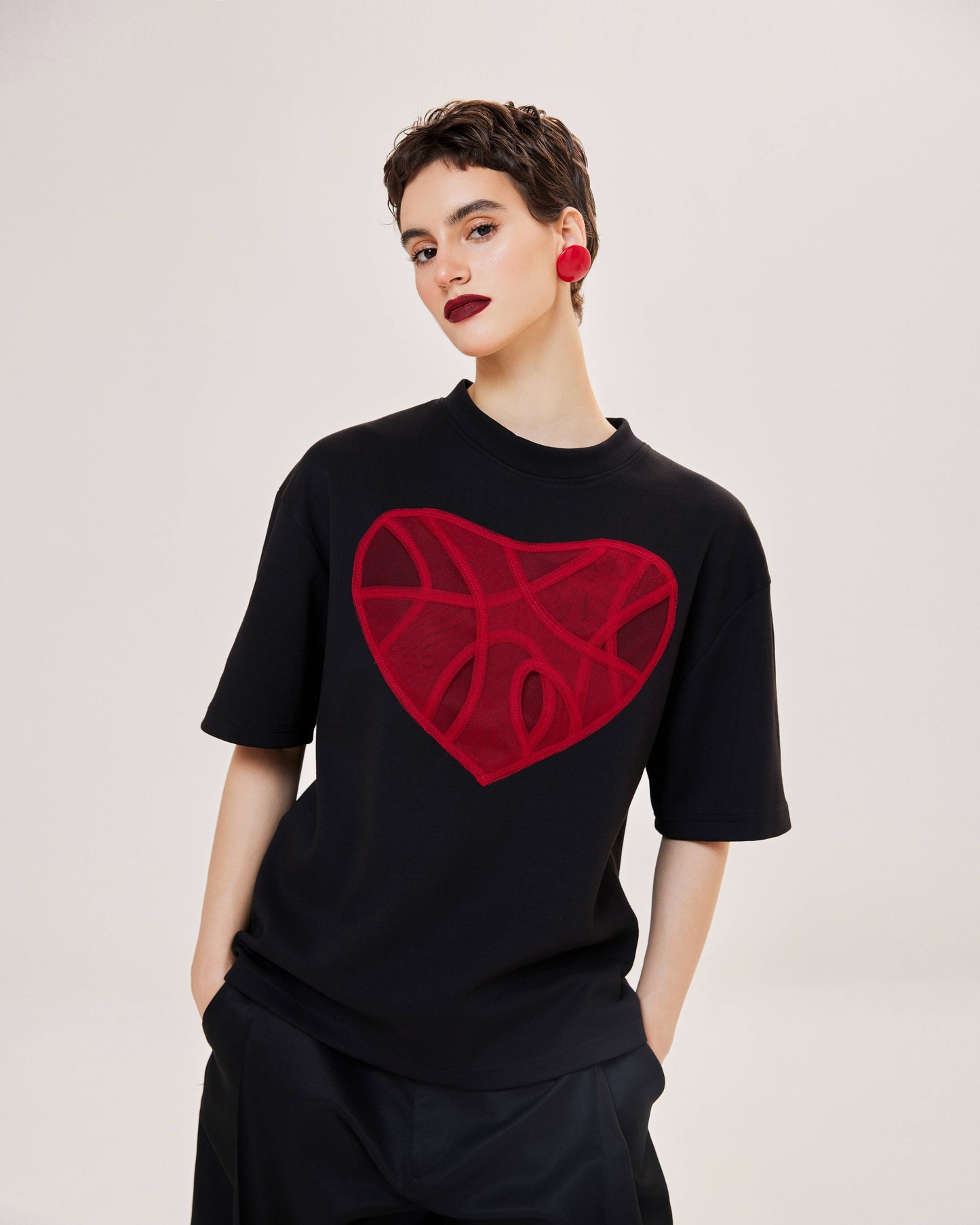 tsunami-heart-t-shirt-black astoud caostu