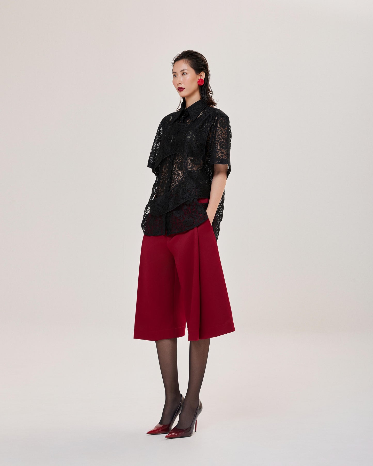 short-pleased-pants-red astoud caostu