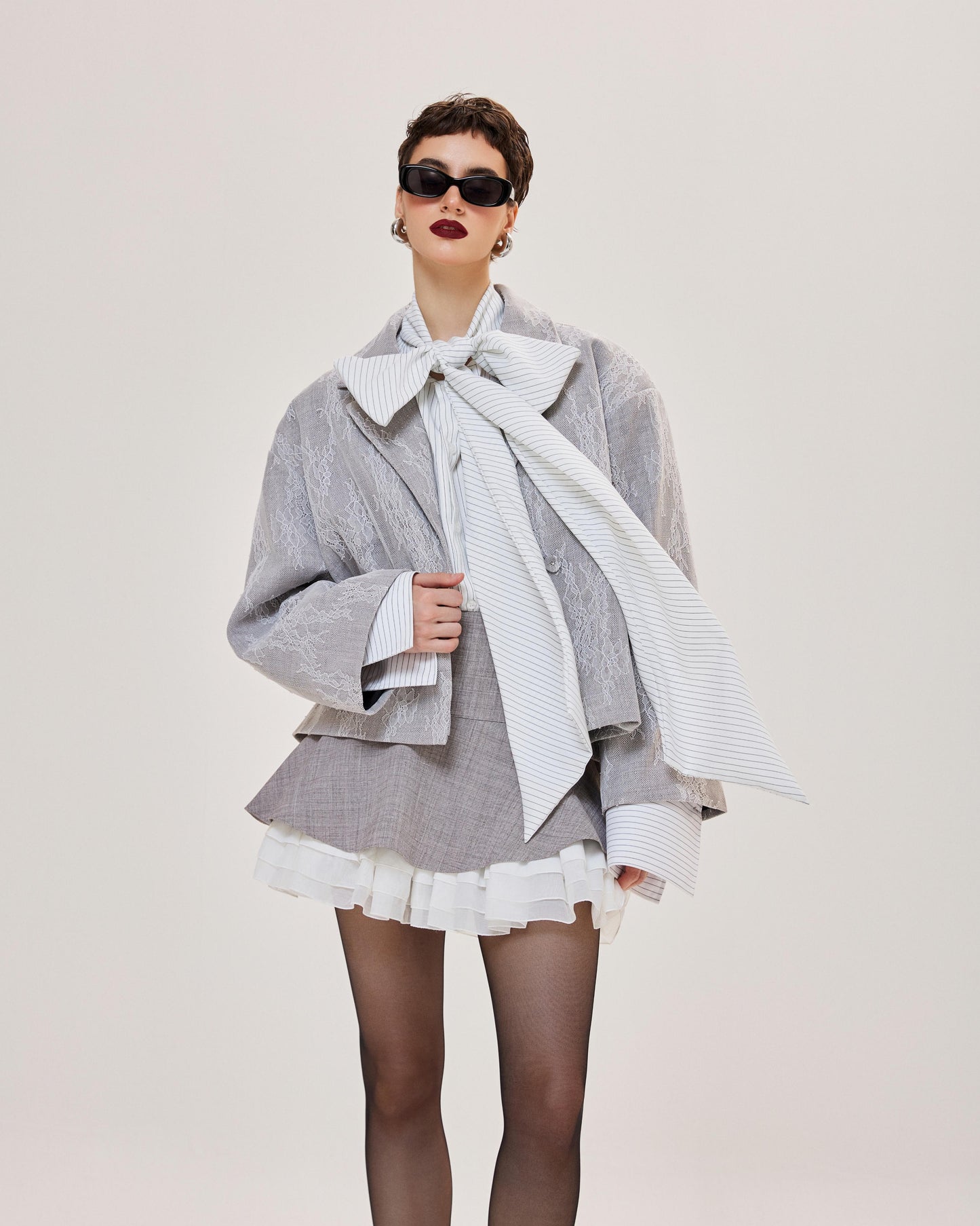 a-thousand-flowers-blazer-grey astoud caostu