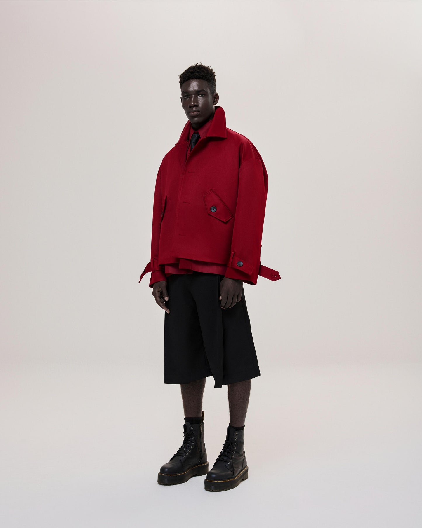 short-pleased-pants-black astoud caostu