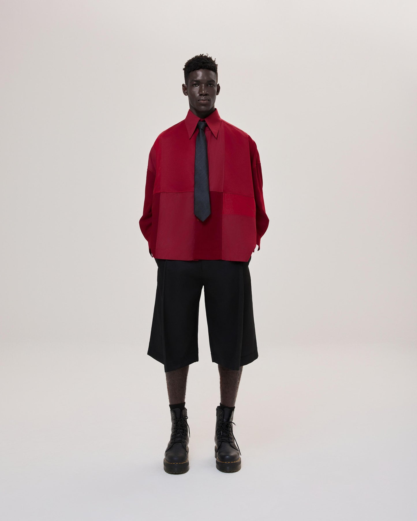short-pleased-pants-black astoud caostu