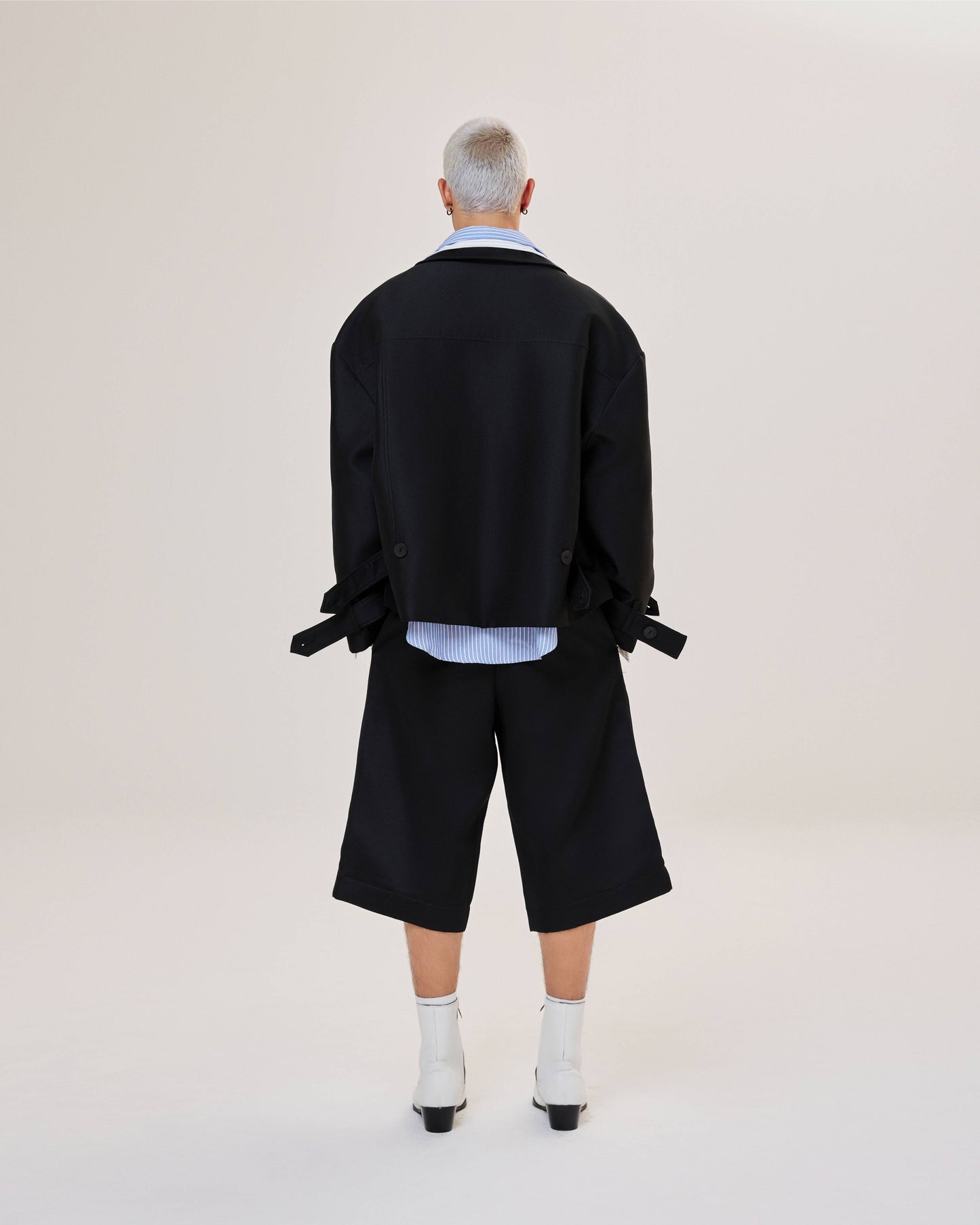short-pleased-pants-black astoud caostu