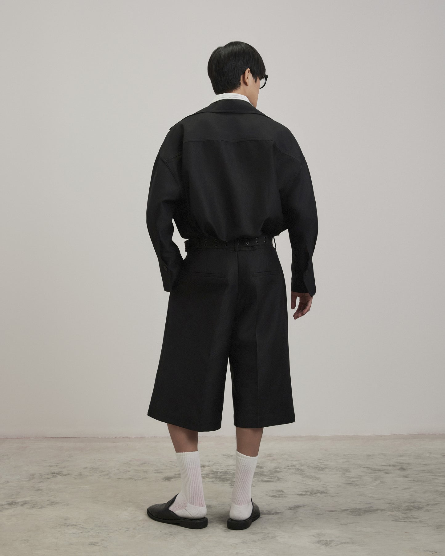 black-florist-shirt caostu astoud
