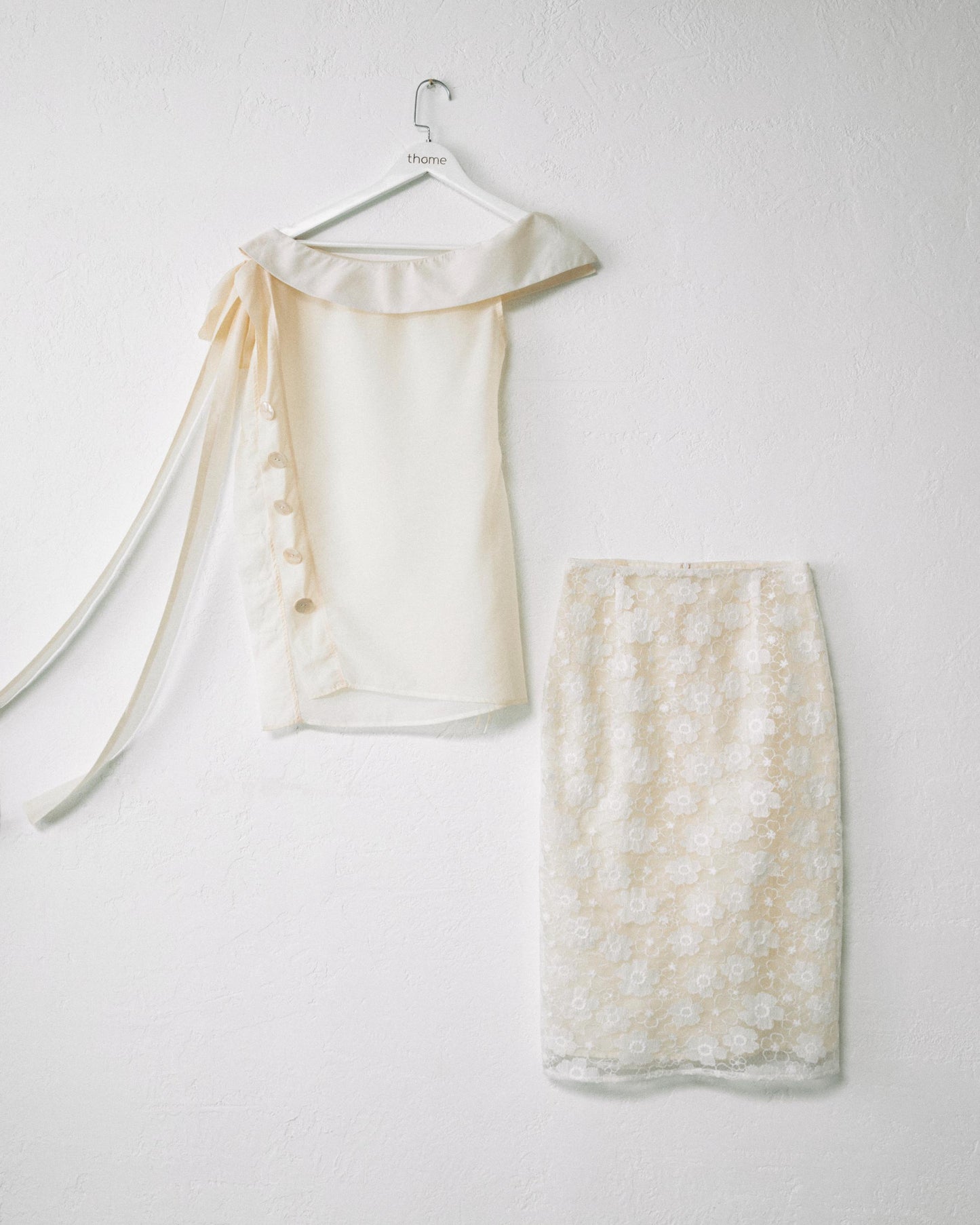 mệt-off-shoulder-top astoud thome