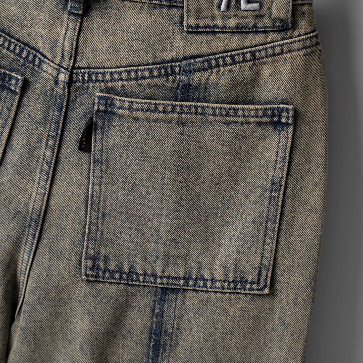 twist-jeans-AESIR