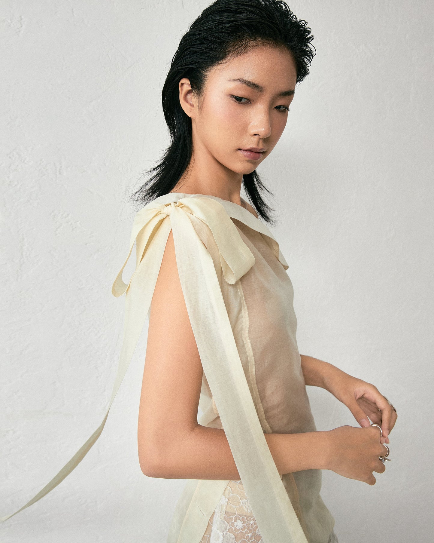 mệt-off-shoulder-top astoud thome