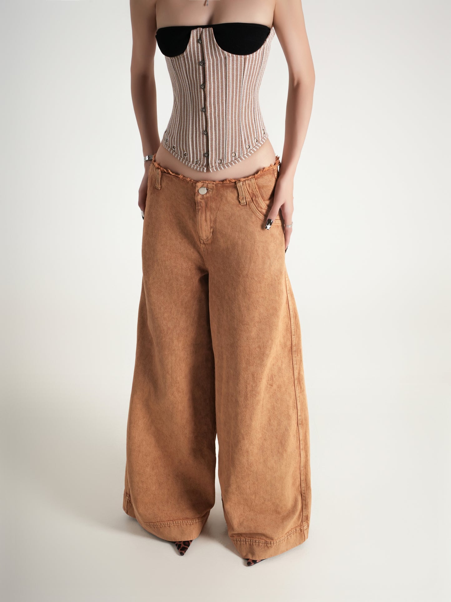 error-washed-brown-big-pant-denim tatichu astoud