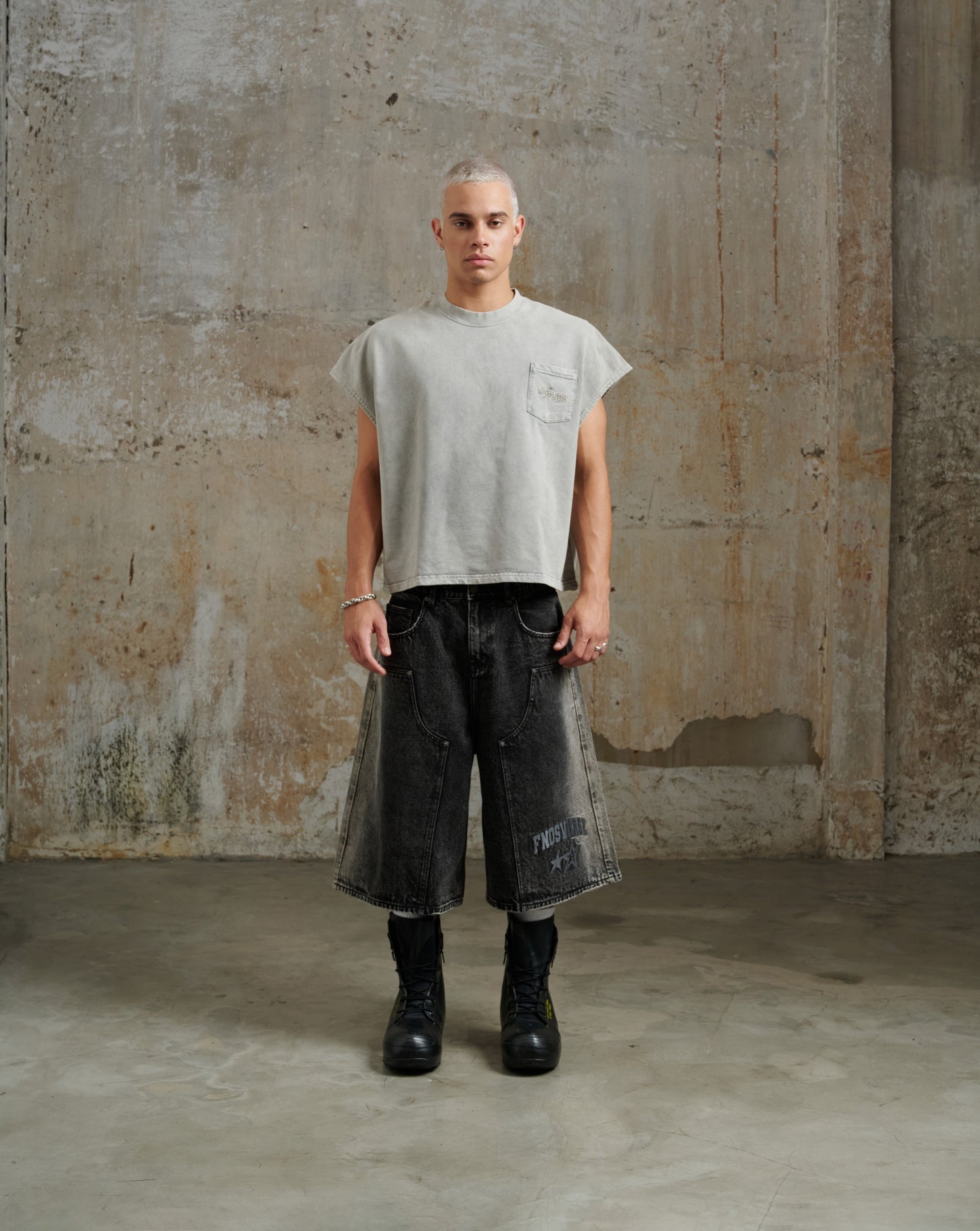 Tbc4 - "Fnos" Washed Bat Cut T-Shirt - Gray