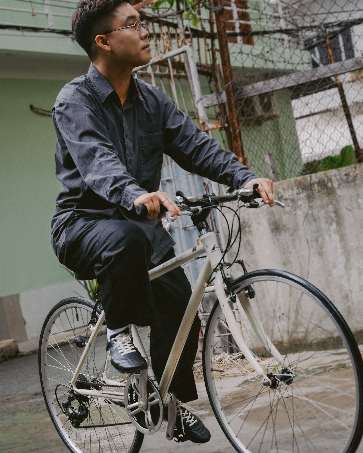 mot-nha-sneakers soulvenir astoud