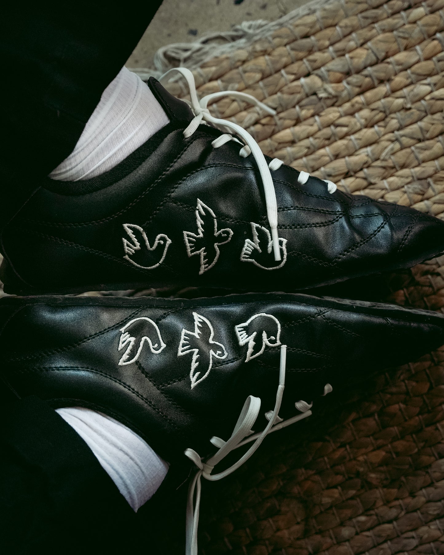 mot-nha-sneakers soulvenir astoud