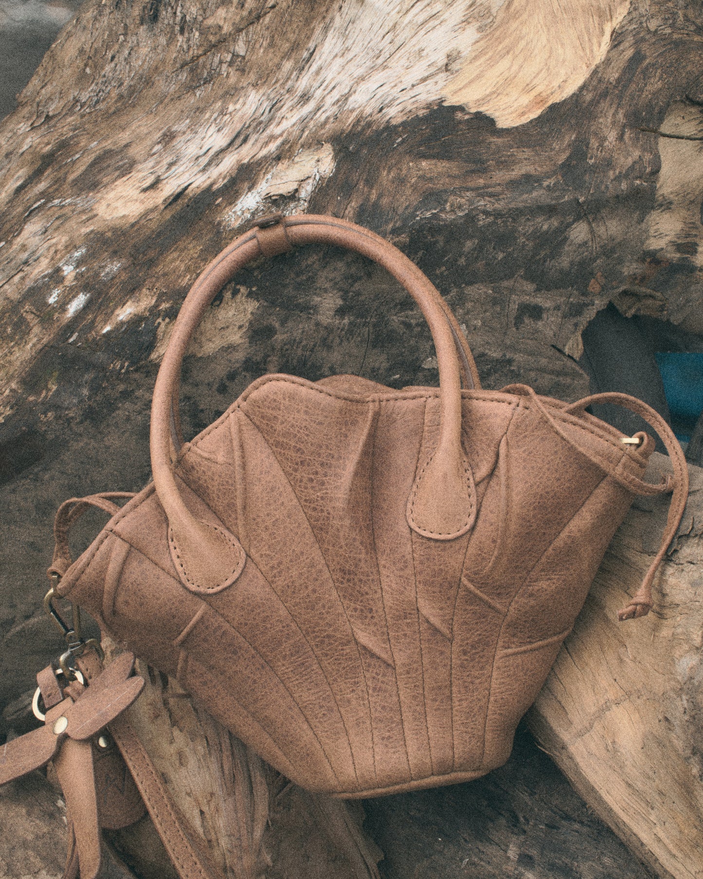 Sac en cuir Hun Đúc