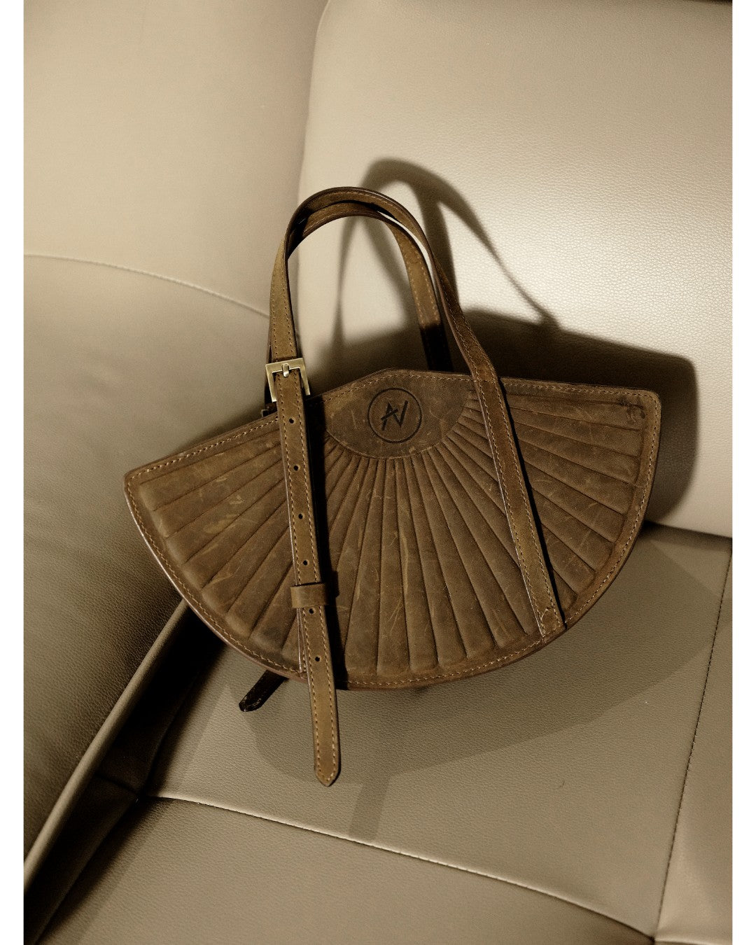 flabellum-leather-bag an heritage astoud